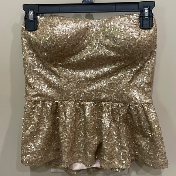 Strapless Gold Sparkle Peplum Top - Picture 4 of 13